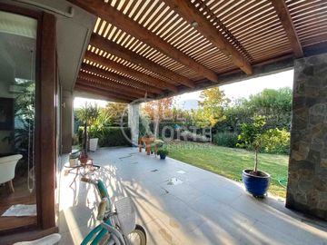 IMPECABLE CASA EN CHAMISDERO A SÓLO 10 MINUTOS DE VITACURA