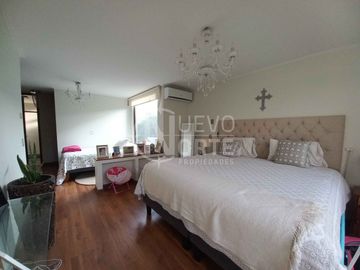 IMPECABLE CASA EN CHAMISDERO A SÓLO 10 MINUTOS DE VITACURA