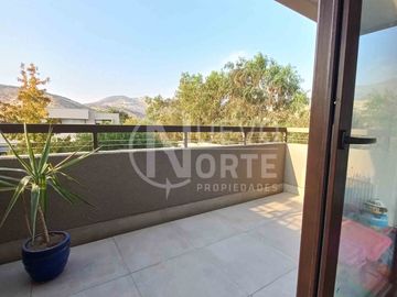 IMPECABLE CASA EN CHAMISDERO A SÓLO 10 MINUTOS DE VITACURA