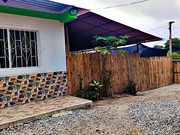 @En Venta Amplia Casa de Campo tras el Terminal Terrestre Santa Elena Ecuador