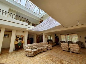 hermosa casa en venta con terreno en venta en paute junto a la vía principal