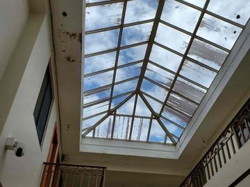 hermosa casa en venta con terreno en venta en paute junto a la vía principal