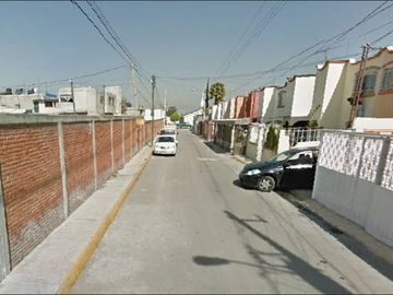 PRECIOSA CASA EN VENTA DE RECUPERACION BANCARIA EN LOMAS DEL SOL, PUEBLA.