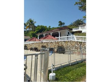 VENTA CASA CAMPESTRE CONJUNTO CERRADO SECTOR RESACAS EN MELGAR - E.C
