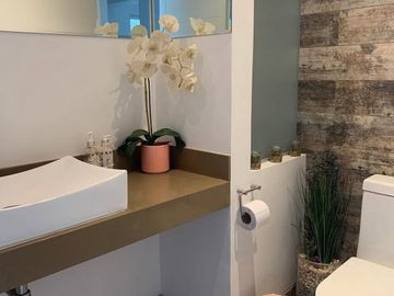 VENDO HERMOSO DPTO. FLAT DE 3 DORM. 1er PISO, CON AMPLIA TERRAZA EN SAN BORJA