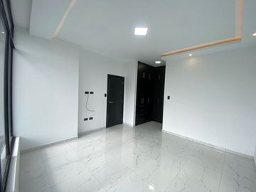 LUJOSA PROPIEDAD EN VENTA