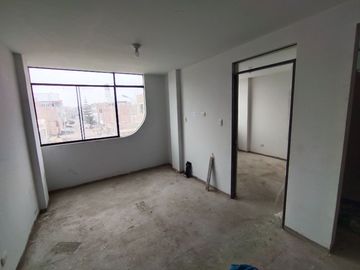 Oportunidad! Se Vende Amplio Departamento Para Personalizar Cerca de Los Pantanos de Villa y la Universidad Cientifica del Sur