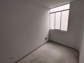 Oportunidad! Se Vende Amplio Departamento Para Personalizar Cerca de Los Pantanos de Villa y la Universidad Cientifica del Sur