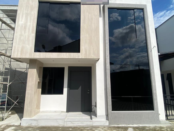 LUJOSA PROPIEDAD EN VENTA
