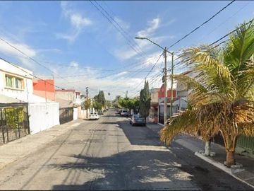 HERMOSA PROPIEDAD EN VENTA DE RECUPERACIÓN BANCARIA EN SANTA MÓNICA, GUADALAJARA, JALISCO.