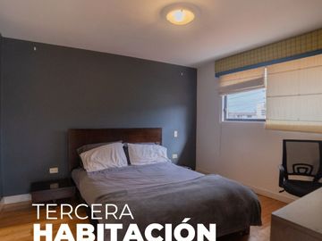 Amplia casa familiar en Río Amarillo, 5 hab., 4 baños, estudio, sala de juegos y chimenea.