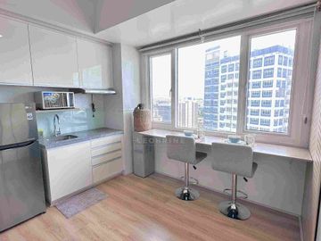 Studio Unit for Sale at 5.2M in Calyx Residences, CBP, 5mins walk to Ayala Mall