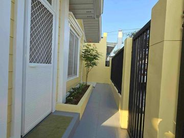 SEMI FURNISHED BUNGALOW HOUSE FOR SALE IN ANGELES CITY