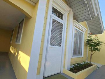 SEMI FURNISHED BUNGALOW HOUSE FOR SALE IN ANGELES CITY