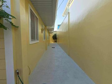 SEMI FURNISHED BUNGALOW HOUSE FOR SALE IN ANGELES CITY