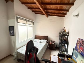 SE VENDE CASA EN ENVIGADO,LOMA DEL ESCOBERO