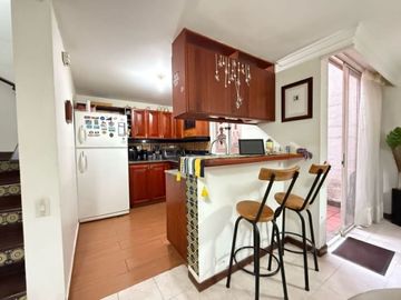 SE VENDE CASA EN ENVIGADO,LOMA DEL ESCOBERO