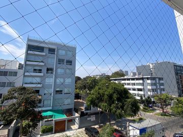 LINDO DEPARTAMENTO EN ZONA DE PARQUES, MIRAFLORES, LÍMITE CON SAN ISIDRO.