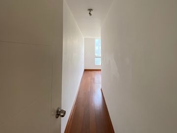 LINDO DEPARTAMENTO EN ZONA DE PARQUES, MIRAFLORES, LÍMITE CON SAN ISIDRO.