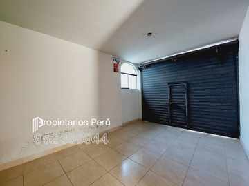 SE VENDE CASA DE 3 PISOS EN ESQUINA, FRENTE A PLAZA LA FLORESTA, CERCA A LA PLAZA PÉREZ GAMBOA, IDEAL PARA CASA FAMILIAR, NEGOCIO O DE DEPARTAMENTOS