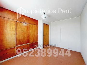SE VENDE DEPARTAMENTO EN SEGUNDO PISO E INCLUYE LOS AIRES DE TODA LA AZOTEA, ADEMÁS DE UN AMBIENTE EN EL PRIMER PISO. UBICADO EN LA URBA. CAPLINA.