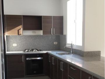 SE VENDE CASA,EL CASTILLO,JAMUNDI,AL SUR DE CALI, UN PISO