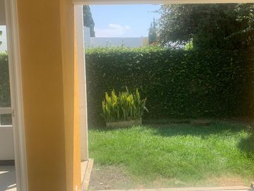 SE VENDE CASA,EL CASTILLO,JAMUNDI,AL SUR DE CALI, UN PISO