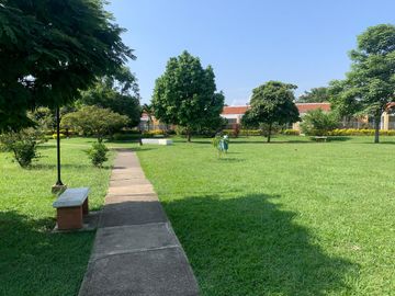 SE VENDE CASA,EL CASTILLO,JAMUNDI,AL SUR DE CALI, UN PISO