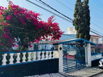 Casa  en Venta    super ubicada