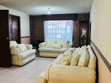 Casa  en Venta    super ubicada