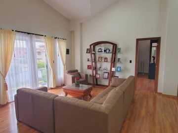 CASA EN VENTA – SECTOR MARIANA DE JESÚS, VALLE DE LOS CHILLOS