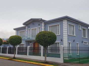 CASA EN VENTA – SECTOR MARIANA DE JESÚS, VALLE DE LOS CHILLOS