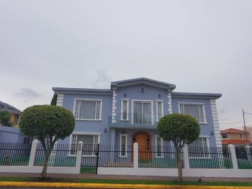 CASA EN VENTA – SECTOR MARIANA DE JESÚS, VALLE DE LOS CHILLOS