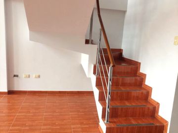 VENDO DUPLEX + AZOTEA EN SAN MIGUEL