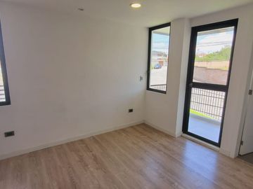 CASA NUEVA EN VENTA – SECTOR CASHAPAMBA, VALLE DE LOS CHILLOS