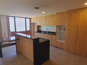 CASA NUEVA EN VENTA – SECTOR CASHAPAMBA, VALLE DE LOS CHILLOS