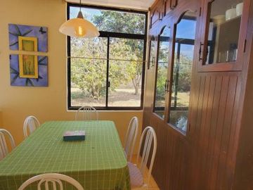 CASA INDEPENDIENTE EN VENTA  – SECTOR MIRASIERRA, VALLE DE LOS CHILLOS
