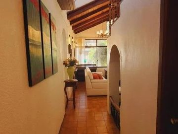 CASA INDEPENDIENTE EN VENTA  – SECTOR MIRASIERRA, VALLE DE LOS CHILLOS
