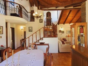 CASA INDEPENDIENTE EN VENTA  – SECTOR MIRASIERRA, VALLE DE LOS CHILLOS