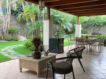 Exclusiva Casa *at 700 M²* 4dorm Condominio El Bosque, El Montículo - La Planicie