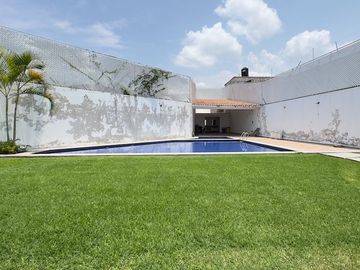 🤯 CASA EN VENTA, 4 Rec, 3 Bañ, Alberca 📍Jiutepec $3,200,000