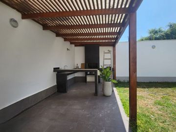POR VIAJE - CASA 310m2 - 4DORM BIEN UBICADA xUNIFE - LA MOLINA