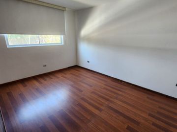 POR VIAJE - CASA 310m2 - 4DORM BIEN UBICADA xUNIFE - LA MOLINA