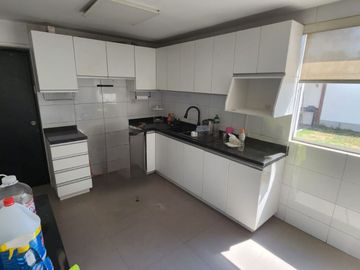 POR VIAJE - CASA 310m2 - 4DORM BIEN UBICADA xUNIFE - LA MOLINA