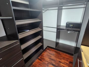 POR VIAJE - CASA 310m2 - 4DORM BIEN UBICADA xUNIFE - LA MOLINA