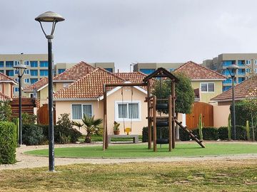 Casa en venta 3D y 2.5B, condominio Serena Oriente, La Serena