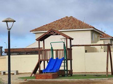 Casa en venta 3D y 2.5B, condominio Serena Oriente, La Serena