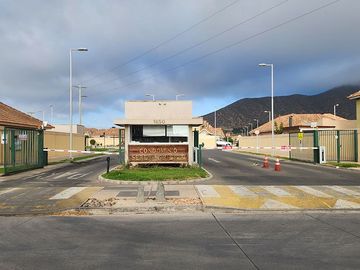 Casa en venta 3D y 2.5B, condominio Serena Oriente, La Serena