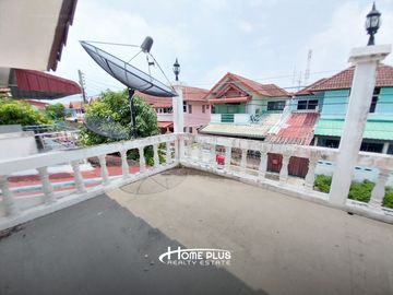 หมู่บ้านพฤกษา4 มหาสวัสดิ์ พุทธมณฑล นครปฐม