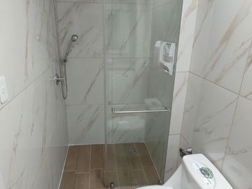 CASA EN VENTA OPORTUNIDAD, CUMBAYA, COLEGIO ALEMAN
